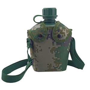 Échantillon gratuit - Gourde de sport et de randonnée verte 2L populaire avec housse, idéale pour le camping en extérieur, directement de l'usine - Product Image 4