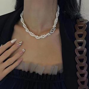 Collar de Perlas Naturales Barrocas de Doble Capa, Luz Intensa con Pequeños Pétalos, Cierre Universal, 2-3 Mini Cadenas para Bebé - Product Image 3