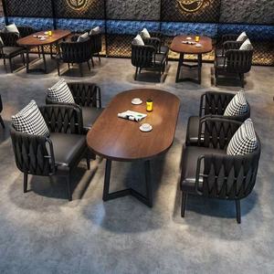 Ensemble de tables, chaises et canapés industriels et commerciaux pour café, bistrot, salon de thé - Product Image 5