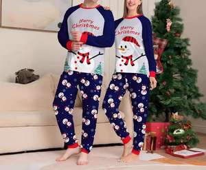 Moda vacaciones <span class=keywords><strong>Rojo</strong></span> <span class=keywords><strong>y</strong></span> <span class=keywords><strong>Blanco</strong></span> estampado a rayas conjunto de ropa de dormir Navidad familia a juego pijamas Familiar Pijama - Product Image 1