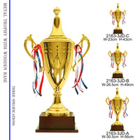 Nouveau Design Médailles et Trophées Trophée de galvanoplastie Roman et Chic Base de grande taille Trophée de football en métal