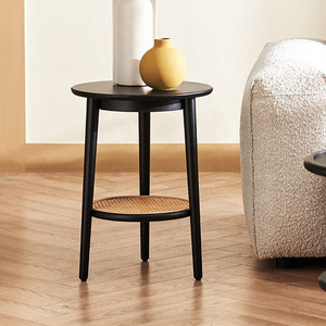 <span class=keywords><strong>Table</strong></span> basse <span class=keywords><strong>ronde</strong></span> combinée à deux niveaux avec <span class=keywords><strong>pieds</strong></span> en bois massif et rotin - Product Image 2