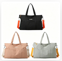 Sac fourre-tout imperméable grande capacité, multi-poches, bandoulière réglable pour les voyages, la gym, les sports, l'usage quotidien, logo personnalisé disponible