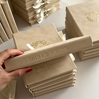 Caja de Invitación de Boda Estilo Libro Beige Personalizada, Invitación Acrílica con Lámina Dorada, Cajas de Invitaciones de Boda Europeas de Lujo