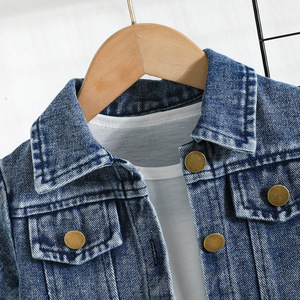 Ensemble tendance d'été en jean pour bébés garçons : <span class=keywords><strong>veste</strong></span> en jean déchirée, t-shirt blanc et short déchiré – Vêtements pour garçons de 0 à 3 ans - Product Image 3