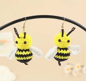 Orecchini a forma di ape fatti a mano all'uncinetto con perline con fiocco di balletto perle di perle alla moda classico religioso Girly Heart - Product Image 2