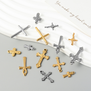 Dije de Cruz Diagonal en Relieve, Chapado en Oro de 18k PVD, Varios Estilos Clásicos, Accesorio Religioso para Hacer Collares - Product Image 4