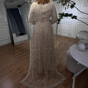 Abiti da Sera Musulmani Verdi a Trapezio a Maniche Lunghe con Mantella Completamente Coprenti Serene Hill LA72032B Eleganti Abiti da Cerimonia per Donna - Product Image 6