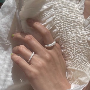 Anillo de plata de ley S925 con acabado mate para mujer, anillo minimalista para el dedo índice, regalo de joyería de moda. - Product Image 1
