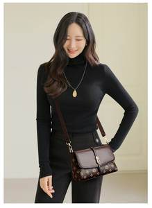 Bolsos de Mano de Diseñador Personalizados al por Mayor para Mujer, Bolsos de Hombro Cruzados de Cuero Populares para Mujer de Fábrica - Product Image 3