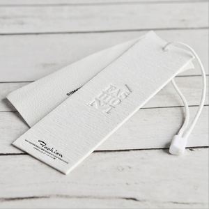 Étiquettes suspendues et étiquettes en ficelle personnalisées de luxe écologiques en papier pour les marques de vêtements, sacs et chaussures de luxe - Product Image 1