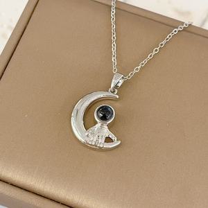 女宇航员月亮投影项链镀金铜可爱链扣 - Product Image 3