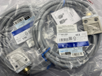 En stock Nouveau interrupteur de fin de course D4C-4324-P D4C-4327-P D4C-2224-P Fournisseur fiable Garantie d'un an