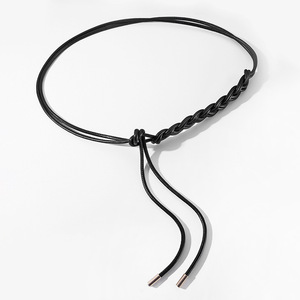 Ceinture fine en cuir PU noir Tiyo de 2,5 cm avec nœud chinois tressé à la main, style élégant pour robes, collection Printemps 2025 - Product Image 1