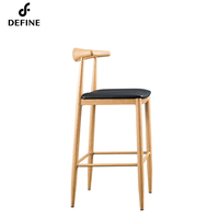 Chaise haute de restaurant de tabouret de bar de grain de bois de conception moderne nordique commerciale pour le comptoir de barre de café de meubles d'hôtel
