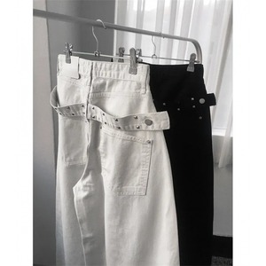 Calça <span class=keywords><strong>Jeans</strong></span> Feminina Baggy Oversized Preta de Perna Larga com Rebites e Bolsos Traseiros, Estilo Casual e Urbano, Nova Coleção Primavera 2026 para Atacado - Product Image 4