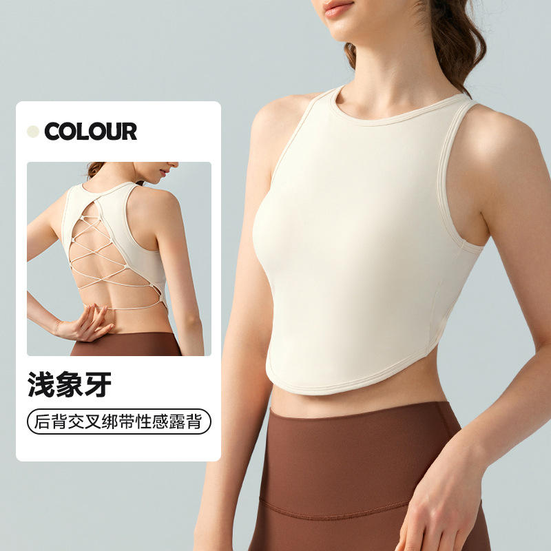 สีงาช้างอ่อน