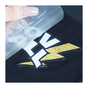 ขั้นต่ําขั้นต่ําขนาดที่กําหนดเองเสื้อผ้าเครื่องกดความร้อนแท็กโอนสติกเกอร์ป้ายคอพิมพ์โลโก้เหล็กบนป้ายเสื้อผ้าเสื้อผ้า - Product Image 1