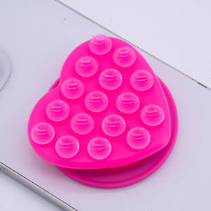 ที่ยึดโทรศัพท์แบบสุญญากาศ รูปทรงหัวใจ  ติดแน่น ไม่ลื่น ใช้งานแบบแฮนด์ฟรี  วัสดุซิลิโคน - Product Image 5