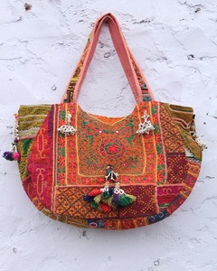 Bolso Banjara Hecho a Mano y Personalizado, Estilo Vintage, Étnico Indio, Bordado a Mano, Colorido, Excelente Precio - Product Image 1
