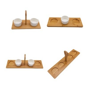 Plateau rectangulaire en bambou avec deux ou trois trous pour servir des plats chauds et du pain - Product Image 1
