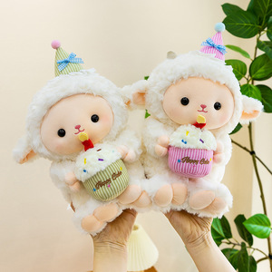 Jouets personnalisés très demandés, haute qualité, multi-tailles, forme 3D tendance, <span class=keywords><strong>agneau</strong></span> blanc avec chapeau de fête, animal en peluche - Product Image 4