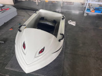 Vente chaude Bateau électrique gonflable en fibre de verre 15KW Bateau de pêche Jet ski Batterie lithium électrique Bateau de karting électrique aquatique
