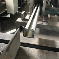 Suministro directo de fábrica Estructura de acero resistente Puerta corredera industrial 750 Rueda de riel colgante para construcción Cortado a pedido