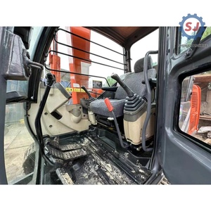 Mini-excavatrice Kubota KW163 d'occasion, bien entretenue, faible nombre d'heures, compacte, pour travaux agricoles, jardinage et aménagement paysager, prête à être expédiée depuis la Chine - Product Image 5