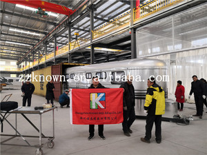 รถพ่วงบรรทุกเหล็กชุบสังกะสีมาตรฐานยุโรปแบบ 3 มุม พร้อมหน้าต่างด้านหน้าสำหรับขนส่งม้า - Product Image 6