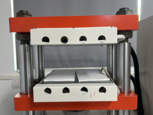 80 T kapasiteli kauçuk pres makinesi ekipmanları Normal <span class=keywords><strong>s</strong></span>ıcaklık vulkanizasyon <span class=keywords><strong>s</strong></span>ıkıştırma kalıplama 300 derece plaka 220v voltaj - Product Image 5