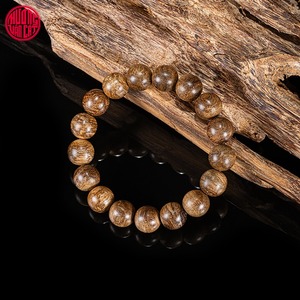 Pulsera de Madera de Agar Malasia Natural, Cuentas Redondas de 12 mm, Madera Envejecida Rica en Aceite, Aroma Intenso, Joyería Hecha a Mano - Product Image 1