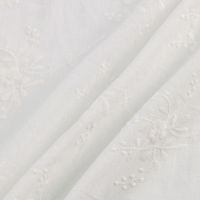 Tissu en coton brodé à œillets floraux, matière en dentelle blanche douce et respirante pour vêtements d'enfants et vêtements pour femmes