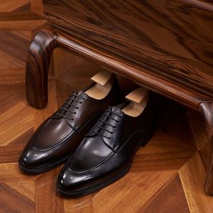 Chaussures Derby Formelles Britanniques pour Hommes, Bout Carré, Lacets, Faites à la Main, Élégantes, Polyvalentes, Légères, Antidérapantes, Respirantes, Idéales pour le Bureau et la Carrière - Product Image 1