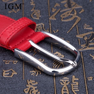 Cinturón de Golf trenzado elástico de moda deportiva para <span class=keywords><strong>hombre</strong></span> de cuero PU rojo sin agujeros informal de doble capa de alta calidad con hebilla de aleación - Product Image 5