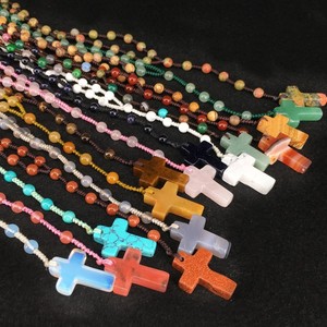 2020 pas <span class=keywords><strong>cher</strong></span> prix <span class=keywords><strong>cristal</strong></span> brut pierre de pierres précieuses en forme de croix collier - Product Image 4
