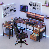 Bureau en L réversible avec multiprise britannique - Bureau de jeu pour le télétravail avec tiroir à dossiers, 2 supports pour moniteurs et étagères de rangement