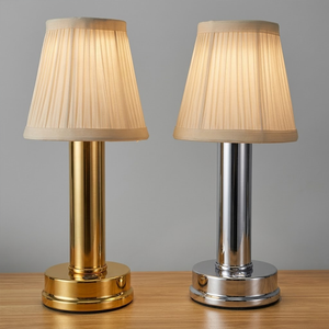 <span class=keywords><strong>Lampe</strong></span> de table <span class=keywords><strong>LED</strong></span> sans fil <span class=keywords><strong>rechargeable</strong></span> à piles en métal à intensité variable avec abat-jour plissé pour restaurant, salle à manger et mariage - Product Image 2
