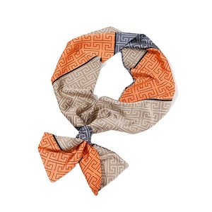 ผ้าพันคอโพลีเอสเตอร์ขนาดเล็กสำหรับผู้หญิงมุสลิม สไตล์เกาหลี ผ้าบาง ใส่ได้ทุกโอกาส ผ้าพันคอทรงสี่เหลี่ยมผืนผ้า ผูกผมได้ ใช้กับเสื้อเชิ้ตได้ สวยสง่า - Product Image 5