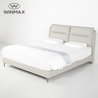 Lit Confortable Moderne et Simple en Cuir Blanc Rembourré, Taille King/Queen, avec Cadre en Bois et Fer pour Chambre à Coucher et Villa
