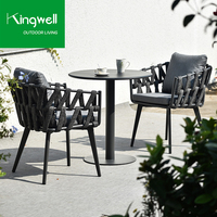Ensemble de table de balcon de meubles de restaurant imperméables à l'extérieur ensemble de salle à manger extérieure en aluminium tissé par corde de siège confortable pour hôtel utilisé