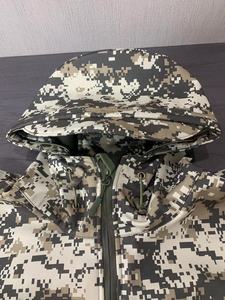 <span class=keywords><strong>Personnalisé</strong></span> Hommes 3 Couches PTFE Imperméable 10000mm Sublimation <span class=keywords><strong>Softshell</strong></span> Veste Camouflage Chasse Veste Camouflage Tactique <span class=keywords><strong>Softshell</strong></span> - Product Image 4