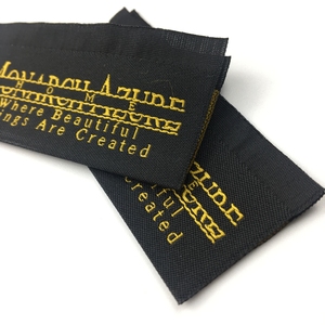 Fer personnalisé sur le cou étiquettes adhésif thermocollant t-shirt étiquettes tissées étiquettes - Product Image 5