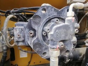 Bonne promotion utilisé SANY 200C SY200C 20 tonnes pelle hydraulique sur chenilles grande machine moteur boîte de vitesses pelle d'occasion vente - Product Image 4