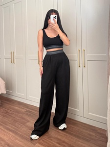 Nueva Colección de Ropa para Mujer, Conjunto para Fiestas, Trajes de Vacaciones para Mujer, Top Deportivo Acolchado Dri Fit y Pantalones Holgados Aloe Yoga - Product Image 1