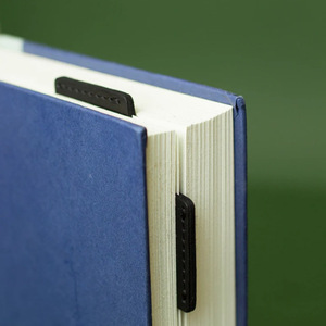 Nuevo marcapáginas de cuero PU transfronterizo, mini clip creativo para esquinas de libros, protector de esquinas de libros, marcapáginas para estudiantes. - Product Image 3