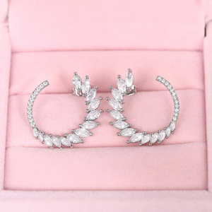 Orecchini a Cerchio con Forma di Foglia per Donne, Accessori per Orecchie a Forma Floreale per Uso Quotidiano alla Moda - Product Image 2