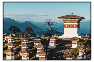 Stampa su Tela Stile Contemporaneo 108 Chortens Paesaggio Himalayano, Arte Murale Ecologica e Durevole per Interni, Ideale per Soggiorno - Product Image 4