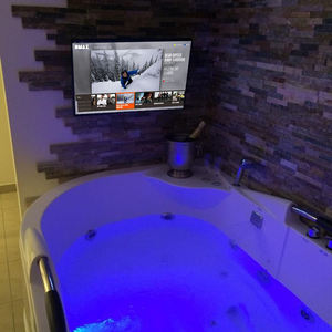 Fournisseur OEM Téléviseur sans cadre Android Bluetooth LED Miroir intelligent de salle de bain TV étanche résistant à l'humidité élevée TV WT-22 - Product Image 1