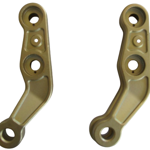 Le raccord présente un design incurvé et angulaire avec plusieurs trous circulaires, en <span class=keywords><strong>acier</strong></span> inoxydable résistant à la corrosion. - Product Image 3